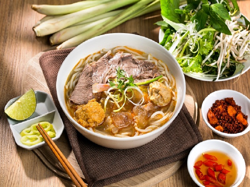 Bún Bò Huế - top 10 món ăn Huế